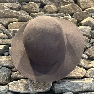 Wool short brim hat large